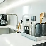 아파트 Lme9. F2 - Class Flat In Near 에스테포나