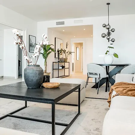 Lme9. F2 - Class Flat In Near Estepona