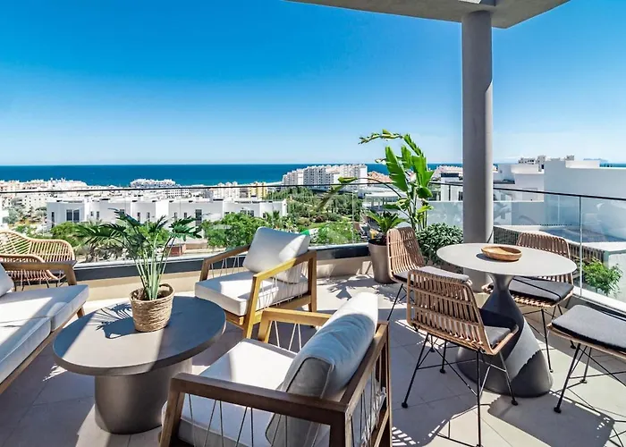 Lme9. F2 - Class Flat In Near