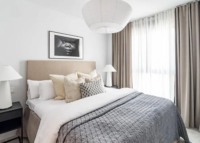 Lme9. F2 - Class Flat In Near Apartment