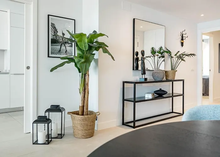 Lme9. F2 - Class Flat In Near *