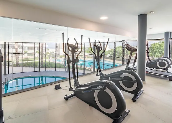 Lme9. F2 - Class Flat In Near *